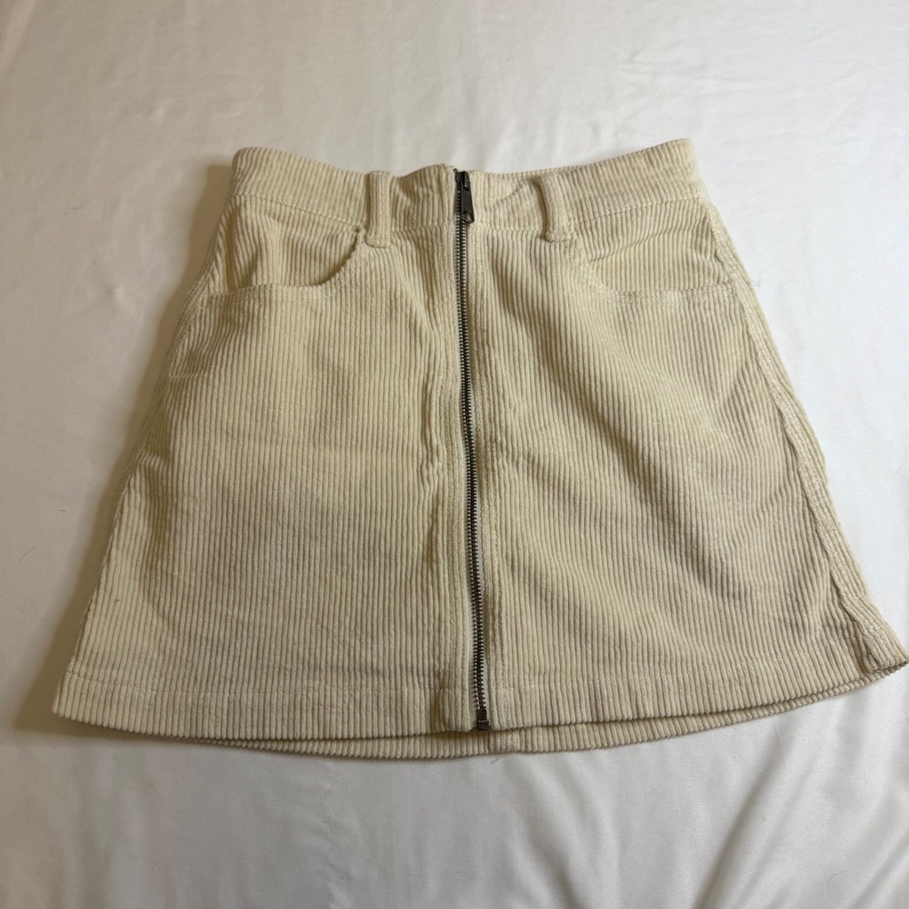 American Eagle Cream Corduroy Zip Front Mini Skirt Super Stretch Size 0